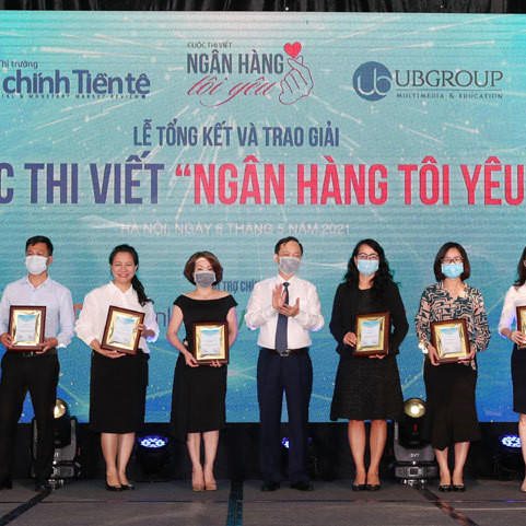 Trao giải cuộc thi viết 'Ngân hàng tôi yêu'icon