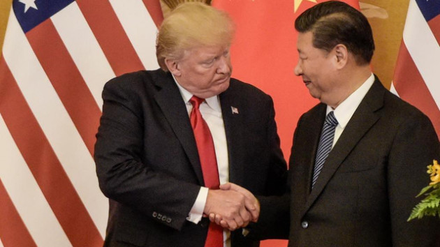 Trump ra đòn thuế quan với Trung Quốc nhưng lại 'gậy ông đập lưng ông'?