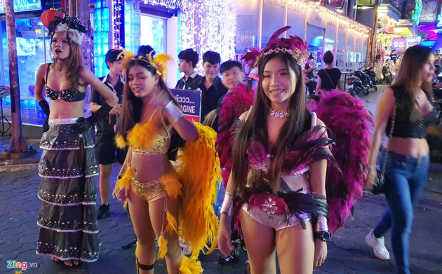 Tu diem an choi bac nhat Pattaya luc 0h hinh anh 6 sexshow_zing_6_.jpg