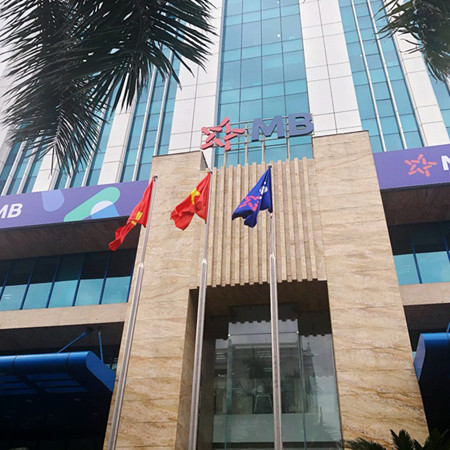 Từ điểm hữu hạn, ngân hàng Việt tính đường dài
