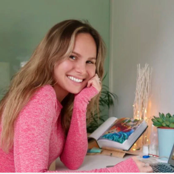 Từng bỏ việc không có kế hoạch, cô gái 27 tuổi kiếm gần 230 triệu một tháng với 5 bí quyết đơn giảnicon