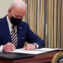 Tung gói tiền nghìn tỷ USD, TT Joe Biden lập tức ghi dấu ấn lịch sửicon