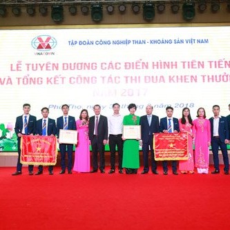 Tuyên dương các điển hình tiên tiến ngành than