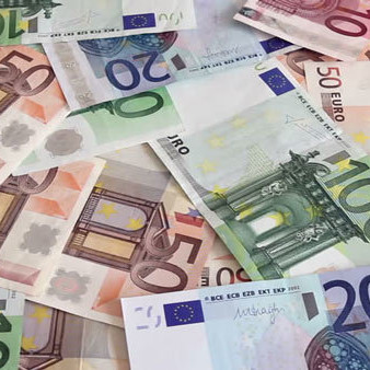 Tỷ giá USD, Euro ngày 16/2: Ukraine bớt căng thằng, USD giảm nhẹicon