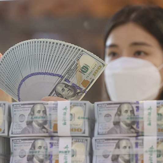 Tỷ giá USD, Euro ngày 27/12: Nỗi lo lớn, USD giảm giá