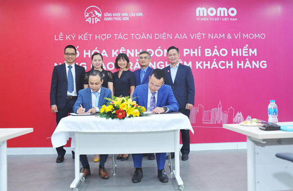 Ví MoMo và AIA Việt Nam hợp tác số hóa bảo hiểm