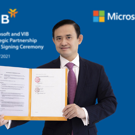 VIB hợp tác Microsoft gia tăng trải nghiệm số