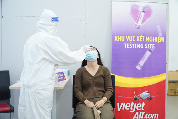 Vietjet miễn phí xét nghiệm Covid-19 cho khách khởi hành từ TP.HCM
