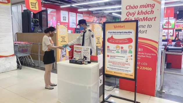 VinMart phòng dịch nghiêm ngặt, hàng hoá dồi dào, giá bình ổn