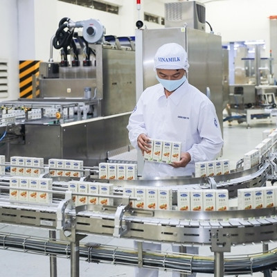 VnIndex vượt đỉnh 1.300 điểm, cổ phiếu VNM có cơ hội hồi phục?