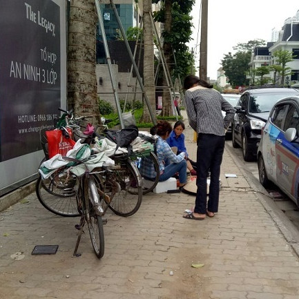 Vợ chồng gom đồng nát: Mỗi tháng tiết kiệm 15 triệu, xây nhà lầu để dành