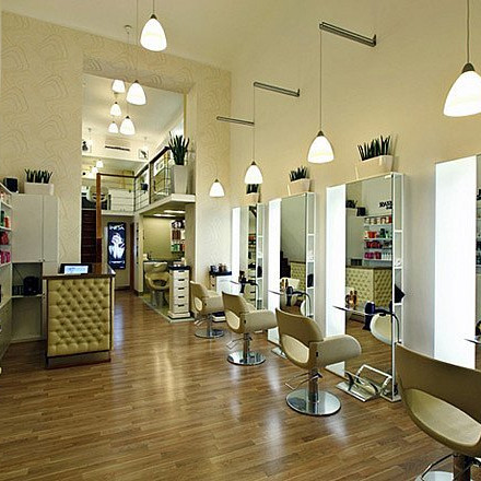 Vừa mở salon tóc 400 triệu thì gặp họa, lỗ nặng bán rẻ không ai muaicon