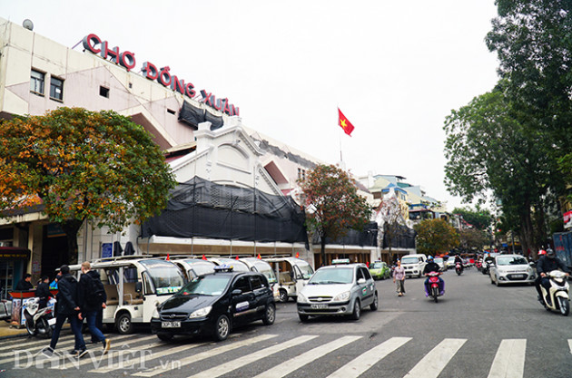 Buôn bán ế ẩm, các tiểu thương chợ Đồng Xuân lao đao vì dịch Covid-191