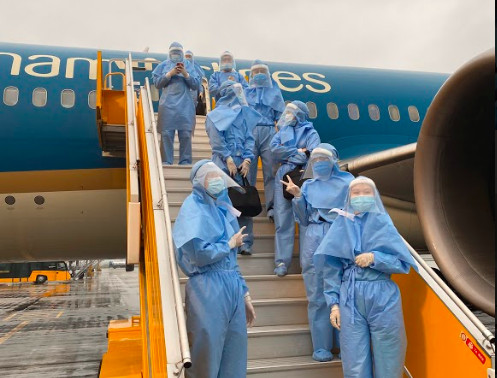 Cận cảnh 4 chuyến bay Vietnam Airlines từ châu Âu về nước khử trùng phòng dịch Covid-19