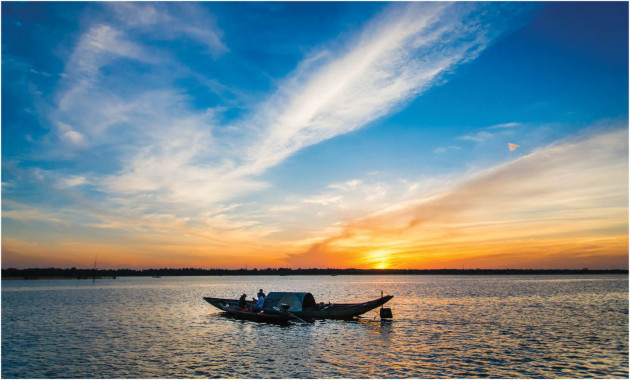 Đầm phá Tam Giang bội thu tôm cá tươi ngon là vì điều này đây