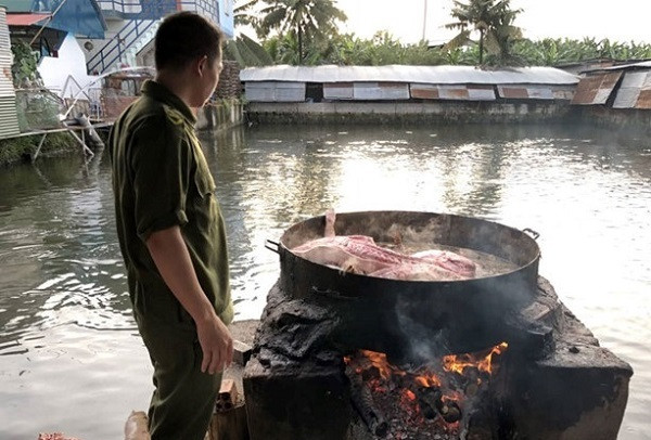 dong nai: co so mo heo lau, heo benh dep cho nay lai "moc" cho khac hinh anh 5