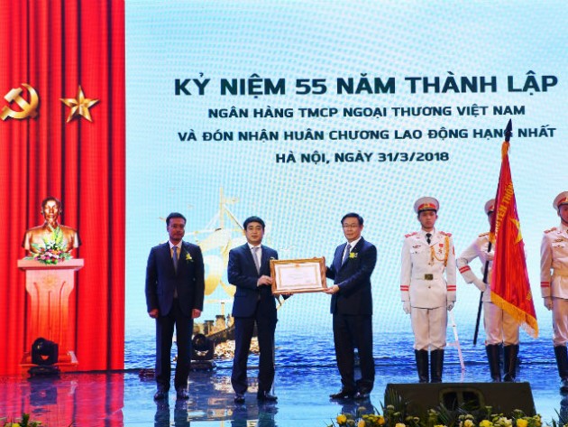 Hành trình trở thành ngân hàng đầu tiên đạt lợi nhuận vạn tỷ của Vietcombank