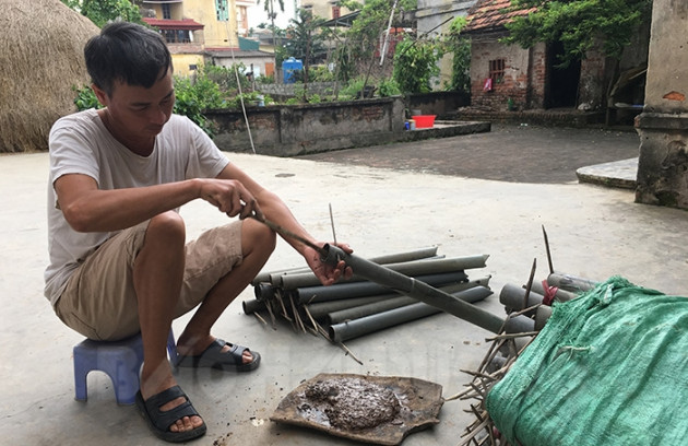 luon dong bay gio sao cu phai ra canh dong hoang moi bat duoc? hinh anh 1