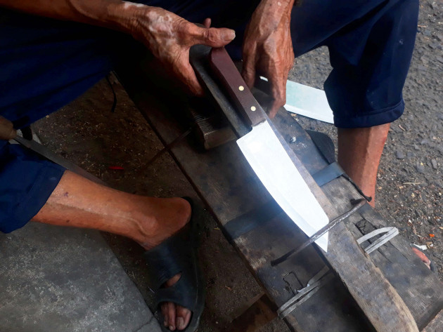 nghe la: lang thang ngoai duong tim dao keo de lam dieu nay hinh anh 2