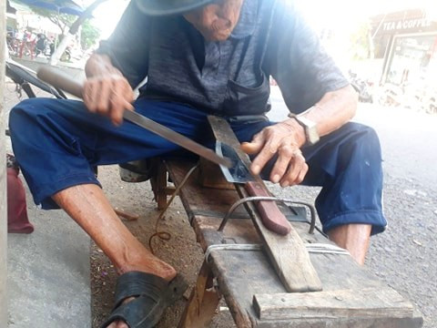 nghe la: lang thang ngoai duong tim dao keo de lam dieu nay hinh anh 4