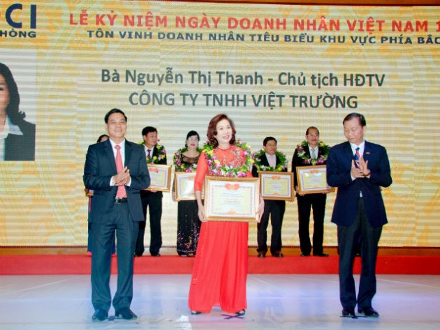 “nu tuong le chan” nguyen thi thanh: "anh mat nguoi lao dong thoi thuc toi doi moi" hinh anh 2