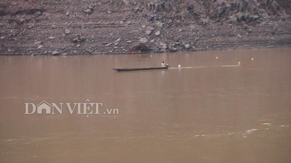 theo chan ngu phu song da san ca mang khung vi nhu "thuy quai" hinh anh 3