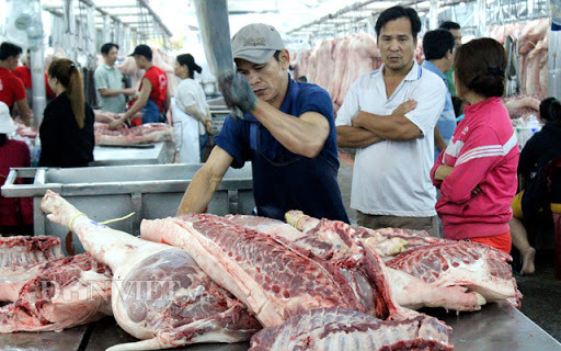 thit lon gia cao, vi sao toi loi do het cho thuong lai? hinh anh 3