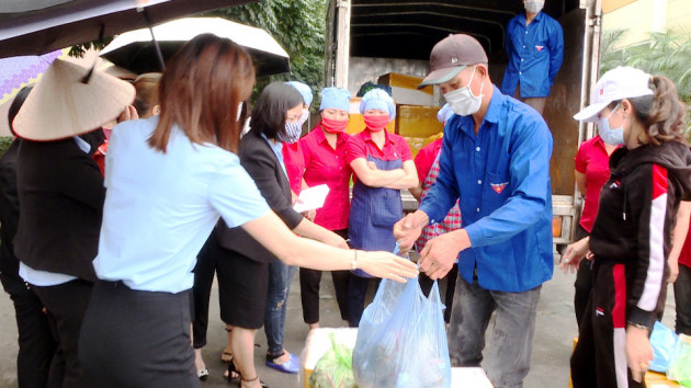 TKV hỗ trợ ngư dân Quảng Ninh tiêu thụ hơn 11 tấn nhuyễn thể