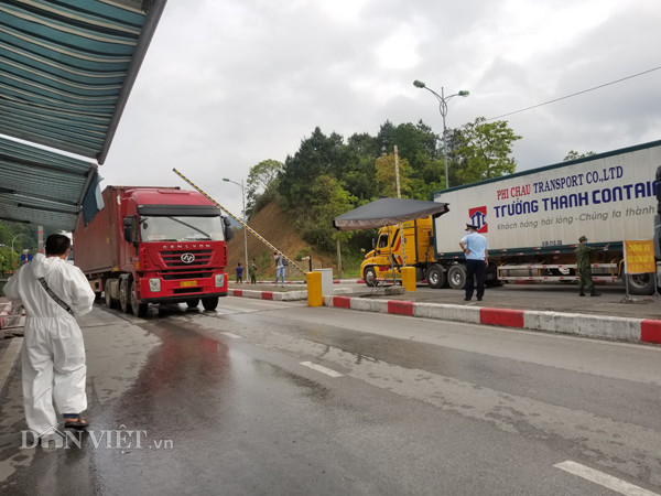 Trung Quốc làm việc 5h/ngày, hàng hóa vẫn ùn ứ tại cửa khẩu Lạng Sơn