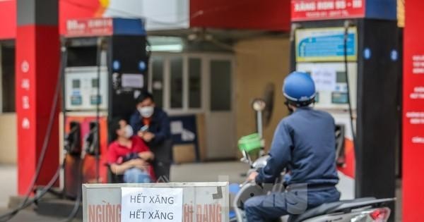 Côn Đảo thiếu xăng dầu - Ảnh 1