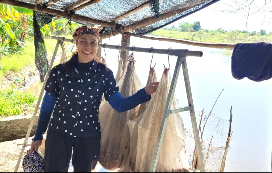 Nuôi rươi bán nửa chỉ vàng/kg, nông dân thu chục triệu đồng/ngày - Ảnh 4