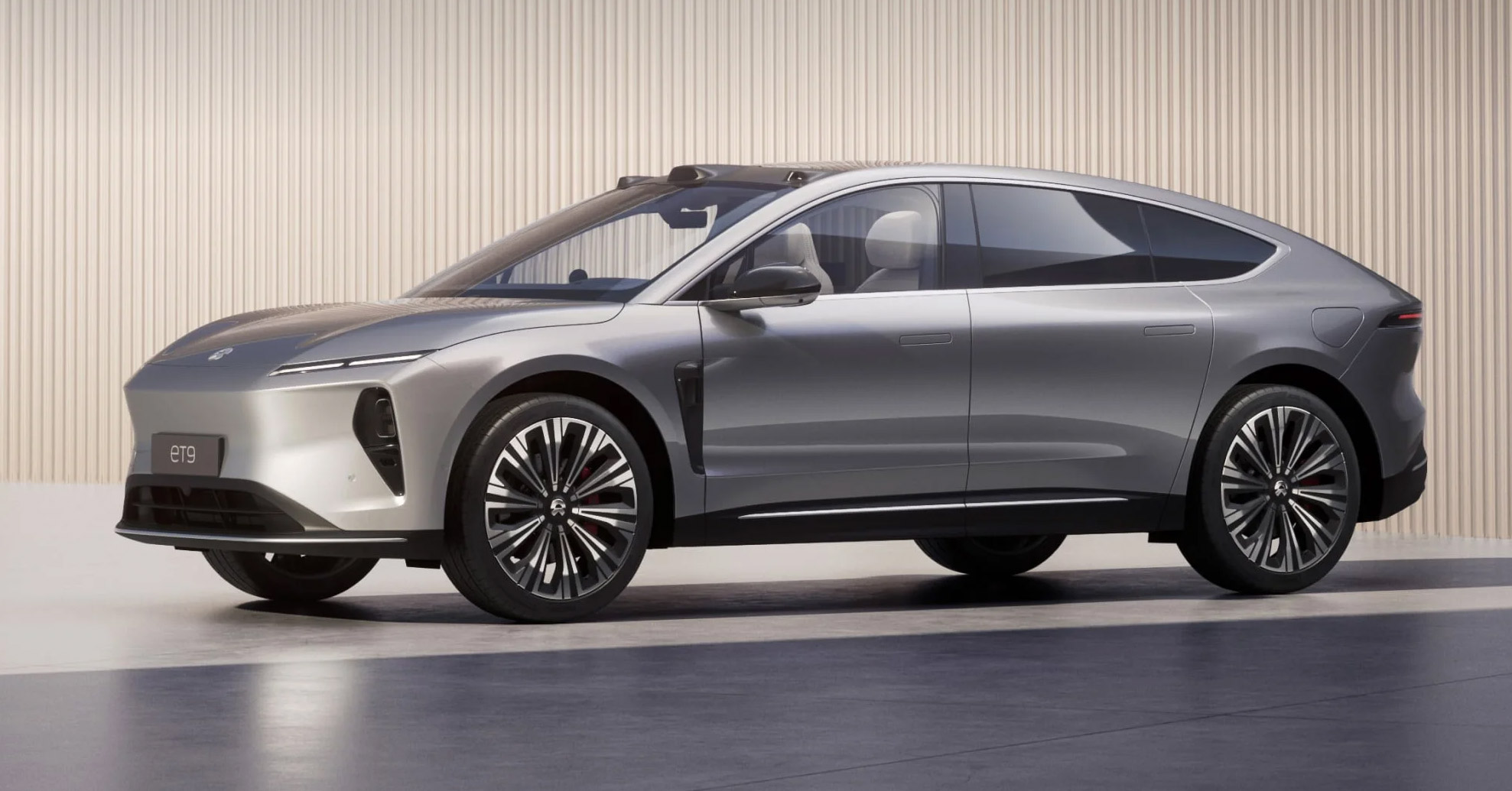 Hãng xe điện Trung Quốc khoe hệ thống treo xịn như Rolls-Royce, ly nước không rơi một giọt dù đi qua gờ giảm tốc - Ảnh 7