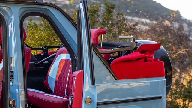 Mercedes-AMG G 63 độ mui trần giá 1,3 triệu USD: Sản xuất giới hạn 20 chiếc, đại gia tranh nhau mua hết - Ảnh 5