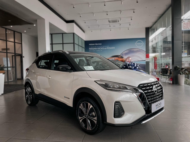 Nissan Kicks đại hạ giá, giảm hơn 170 triệu đồng, quyết đấu Yaris Cross và Seltos - Ảnh 1