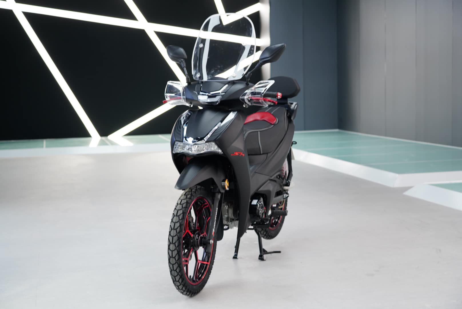 Cũng tên SH, đầu giống SH nhưng chiếc xe có giá quy đổi 60 triệu đồng này dùng động cơ 50cc, số như Wave - Ảnh 13