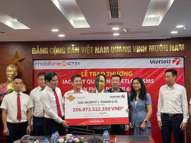 70 người chơi trúng giải thưởng tiền tỷ qua Vietlott SMS - Ảnh 1
