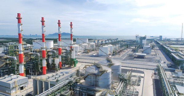 Ngành hóa dầu - thời điểm vàng để chuyển đổi xanh, hướng đến sự bền vững