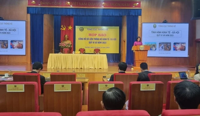 Việt Nam xuất siêu 28 tỉ USD, GDP tăng 5,05% - Ảnh 1