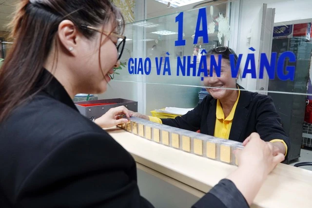 Giá vàng giảm sâu chưa từng có trong lịch sử - Ảnh 3