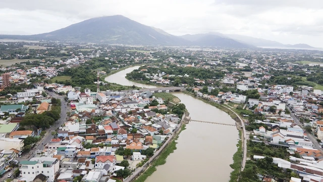 Thị xã Ninh Hòa quyết liệt triển khai giải pháp duy trì đà tăng trưởng kinh tế - Ảnh 4