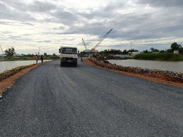 Hoàn thành thí điểm đoạn cao tốc đầu tiên dùng cát biển làm vật liệu xây dựng - Ảnh 2