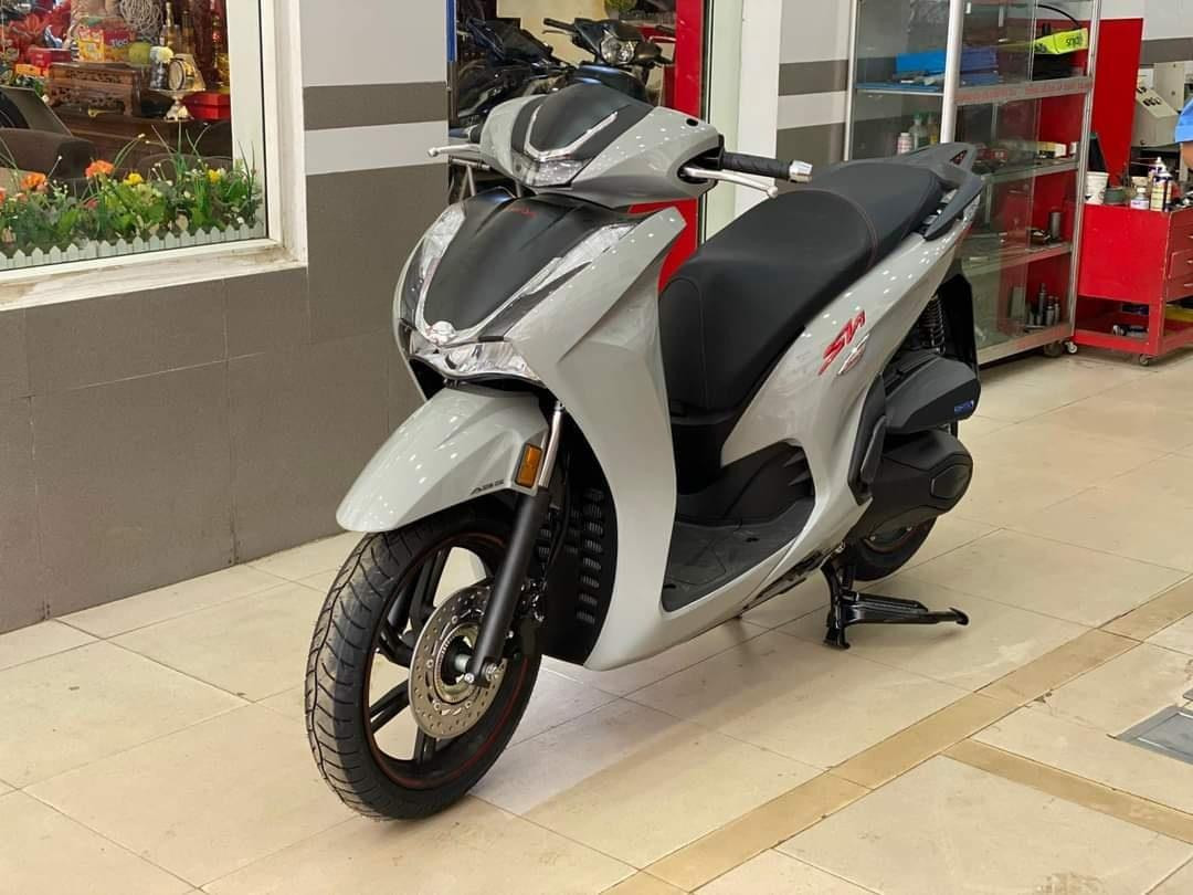 Xả hàng cận Tết, Honda SH 350i bất ngờ "chạm đáy", bán thấp hơn giá đề xuất tới 22 triệu đồng - Ảnh 2