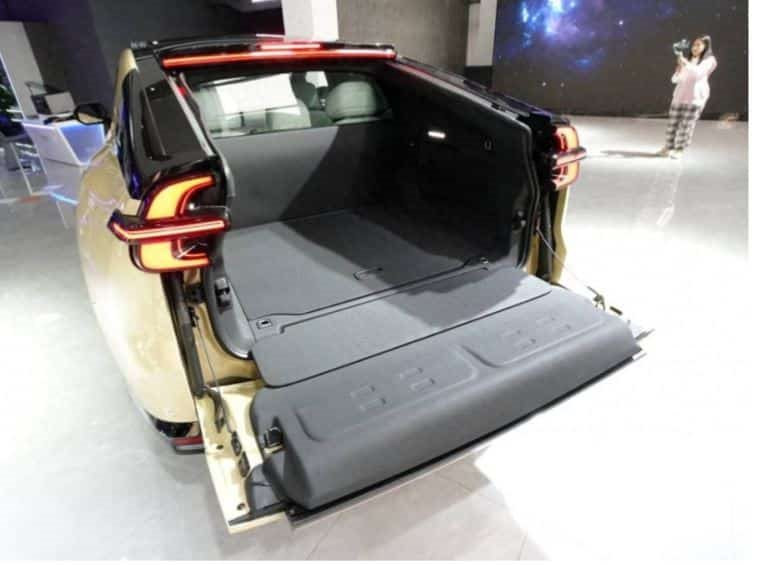 'Ông trùm' xe tải tại Việt Nam trình làng mẫu SUV có khả năng 'biến hình' thành bán tải, sở hữu công nghệ vệ tinh phủ sóng toàn cầu - Ảnh 3