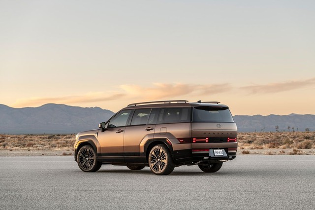 Hyundai Santa Fe 2024 về Việt Nam có thể sẽ rất đắt: Giá cao vượt đời cũ, bản hybrid tại Mỹ quy đổi hơn 1,2 tỷ đồng - Ảnh 2