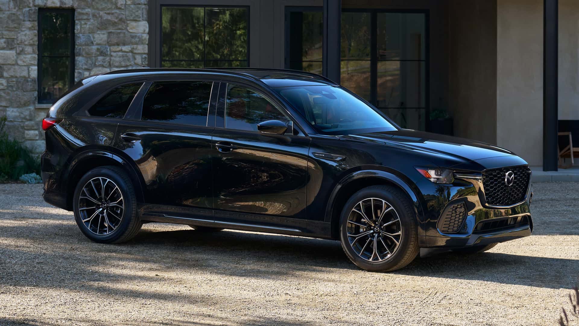 Ra mắt Mazda CX-70: Phiên bản thu nhỏ của CX-90, động cơ I6 như BMW, giá quy đổi dự kiến dưới 900 triệu - Ảnh 1