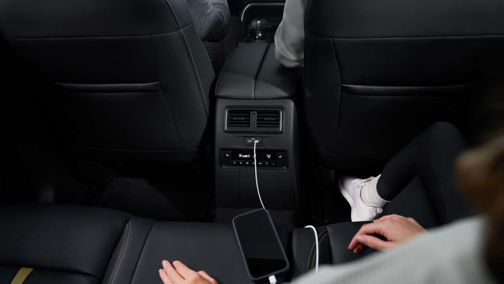 Ra mắt Mazda CX-70: Phiên bản thu nhỏ của CX-90, động cơ I6 như BMW, giá quy đổi dự kiến dưới 900 triệu - Ảnh 12