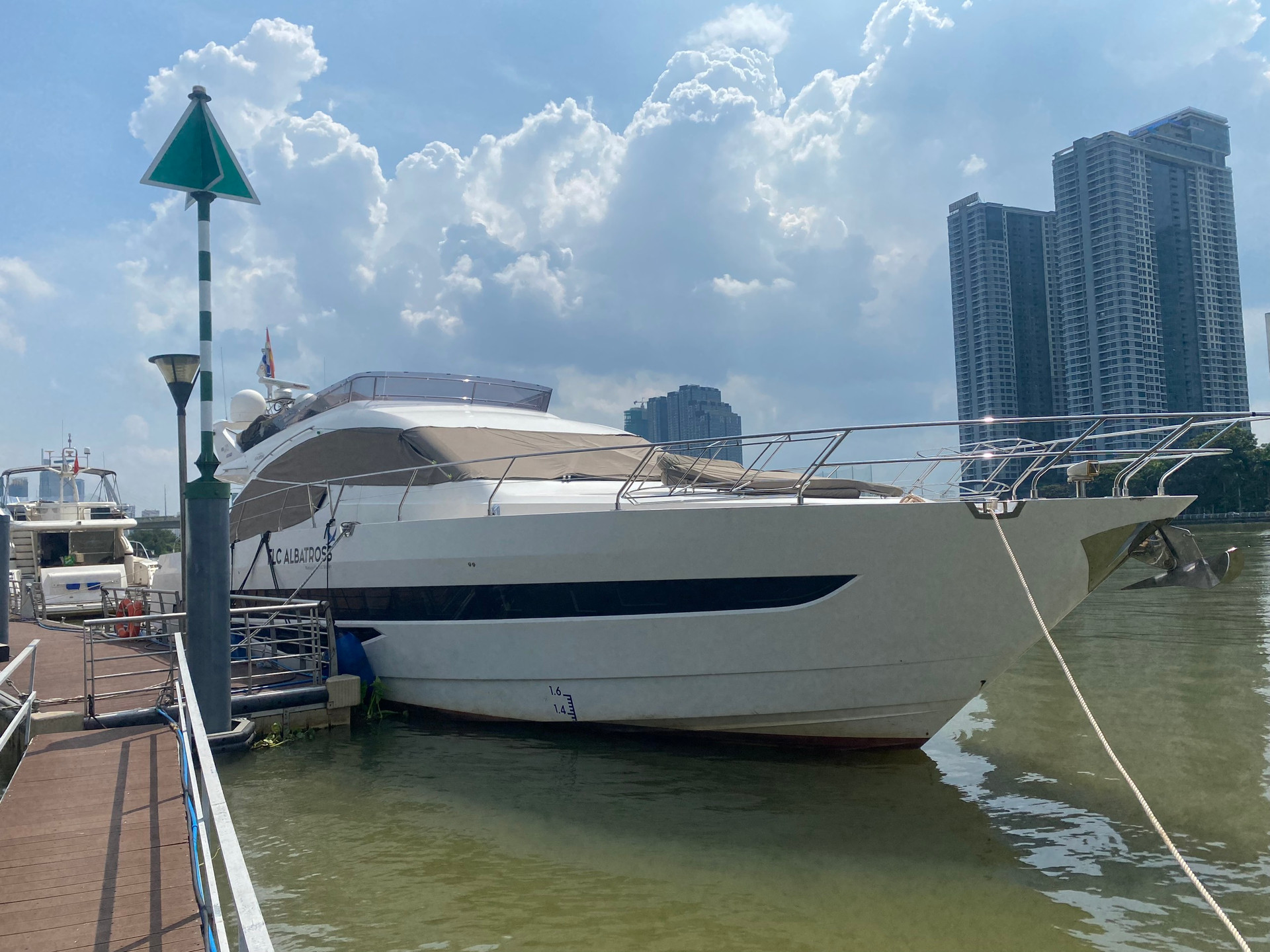 Số phận chiếc du thuyền triệu USD của FLC hiện ra sao sau nhiều lần 'đại hạ giá'? - Ảnh 1