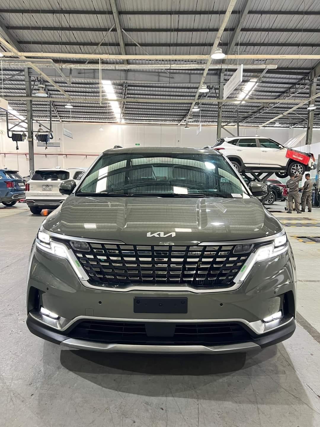 Lô Kia Carnival sản xuất 2024 vừa về đại lý đã giảm giá: Bản full còn 1,759 tỷ, tăng sức cạnh tranh trước Viloran - Ảnh 4