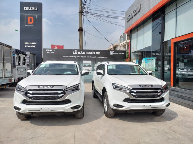 Isuzu mu-X xả hàng giảm giá tới 170 triệu tại đại lý: Chủ yếu còn bản base, số lượng ít - Ảnh 1
