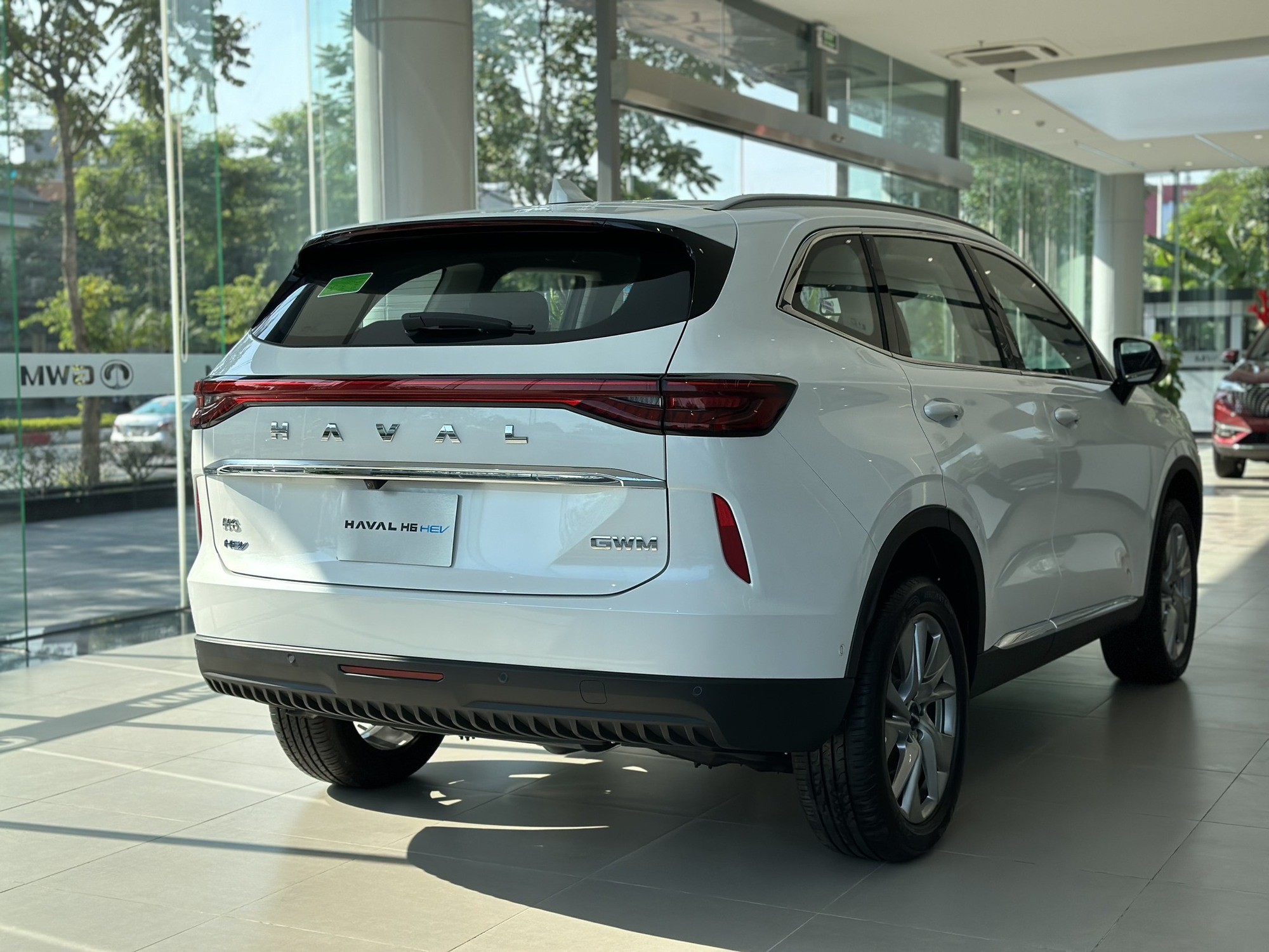 Haval H6 lần đầu điều chỉnh giá bán tại Việt Nam: Giảm còn 986 triệu, khách mua xe được ưu đãi thêm 100 triệu, nỗ lực đấu Tucson và CR-V - Ảnh 3